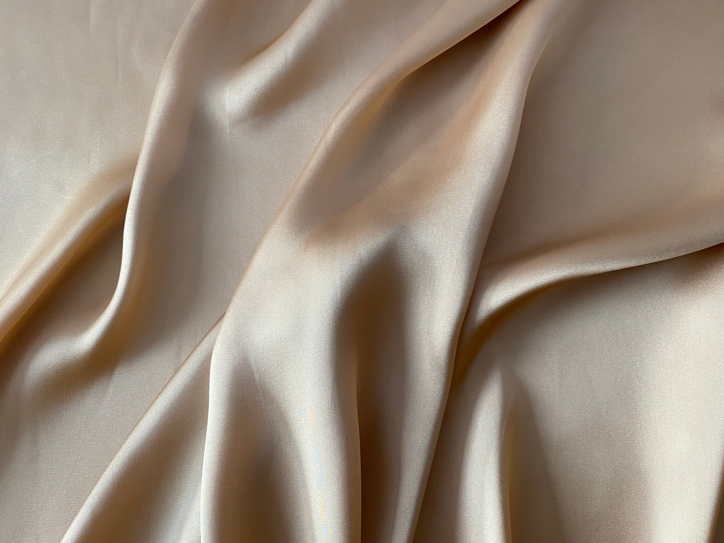 Silky Satin fabric, 145 cm wide, lightweight, various colours. Ideal for lingerie, costumes, linings
