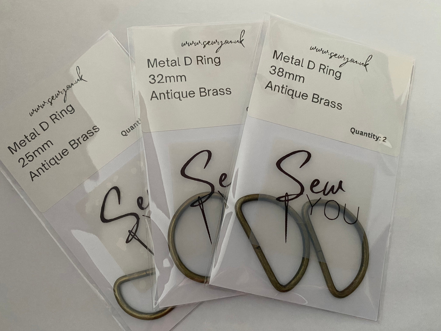 Metal D-Rings for Bag Making, Belts, Dressmaking and Crafts.  25mm, 32mm, 38mm. Antique Brass.  Pack of 2